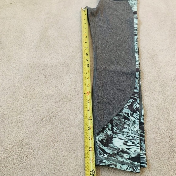 Under Armour NWT HeatGear® Ankle Crop Leggings, S - Picture 6 of 14